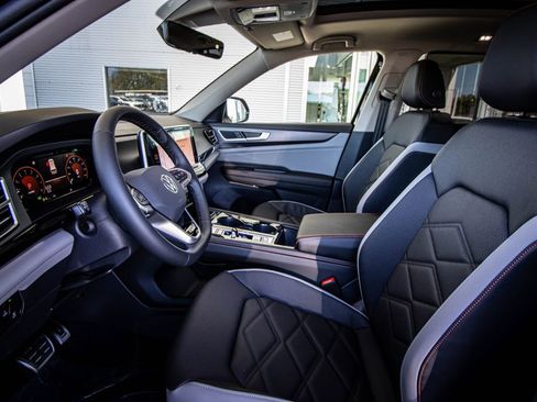 New 2026 Volkswagen Atlas Peak Edition image 27