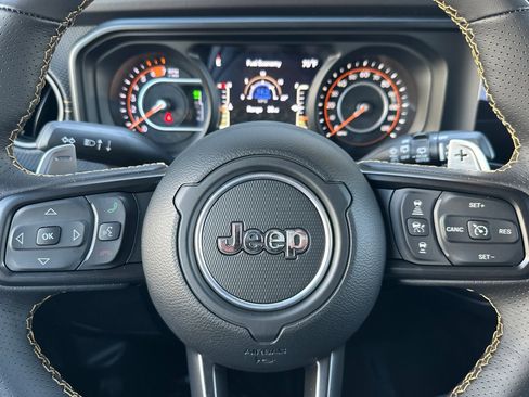 New 2025 Jeep Wrangler Unlimited Rubicon 392 image 23