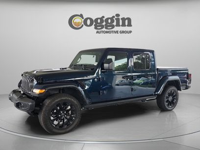 Used 2025 Jeep Gladiator Sport