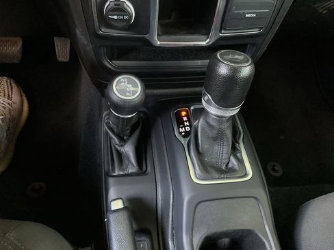 Used 2023 Jeep Wrangler Unlimited Sport AWD/4WD image 20