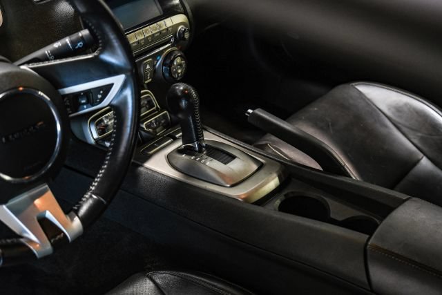 Used 2010 Chevrolet Camaro SS w/ LPO, Ground Effects Package RWD image 22