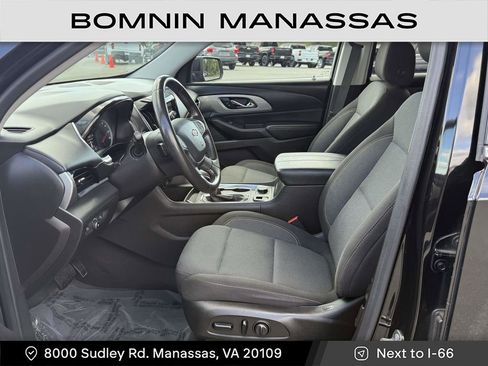 Used 2021 Chevrolet Traverse LT image 15