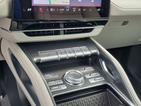 New 2026 Lincoln Nautilus Premier image 28