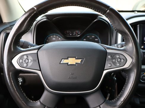 Used 2020 Chevrolet Colorado LT w/ LT Convenience Package image 12