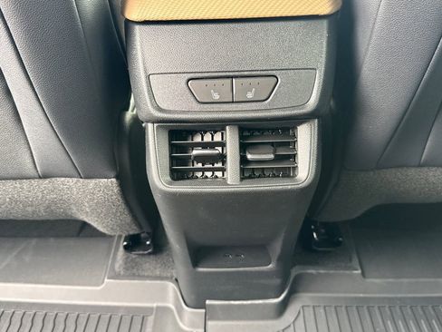 New 2026 Chevrolet Equinox ACTIV w/ Convenience Package III FWD image 26
