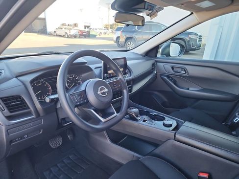 Used 2024 Nissan Rogue S image 14