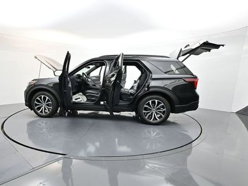 New 2025 Ford Explorer ST-Line image 37
