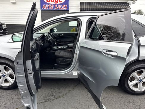 Used 2020 Ford Edge SE image 20