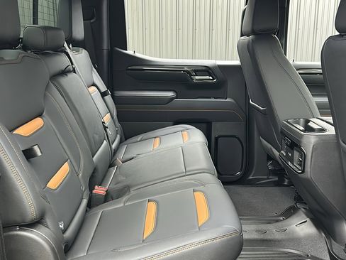 Used 2025 GMC Sierra 1500 AT4 w/ AT4 Premium Package image 41