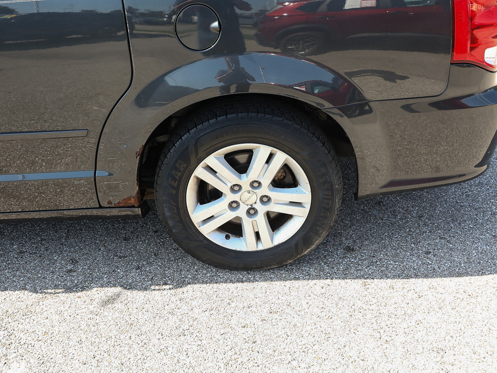 Used 2012 Dodge Grand Caravan Crew w/ Crew Value Pkg FWD image 4