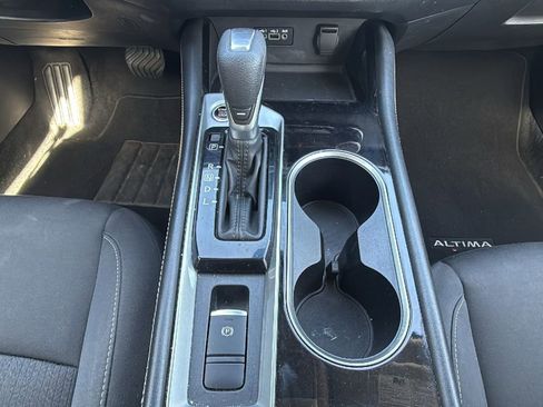 Used 2023 Nissan Altima 2.5 SV image 23