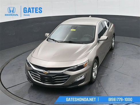 Used 2023 Chevrolet Malibu LT image 43