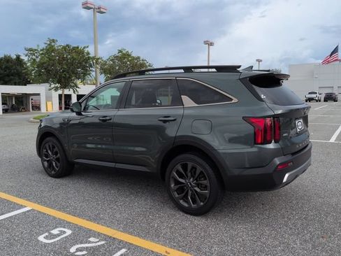 Used 2021 Kia Sorento EX w/ EX AWD X-Line Package image 6