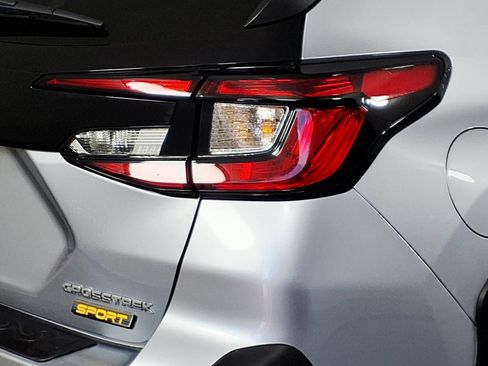 Used 2025 Subaru Crosstrek 2.5i Sport w/ Crosstrek Mirror Package AWD/4WD image 5
