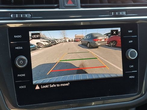 Used 2022 Volkswagen Tiguan SEL R-Line image 19