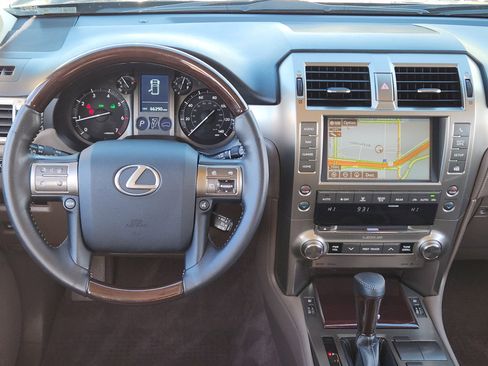 Used 2019 Lexus GX 460 Premium image 36