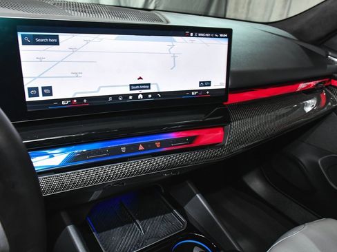 Used 2025 BMW M5 w/ Executive Package image 60