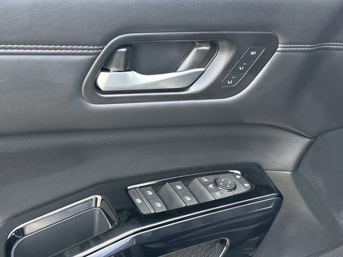 New 2026 Nissan Pathfinder Platinum w/ Cargo Package FWD image 18