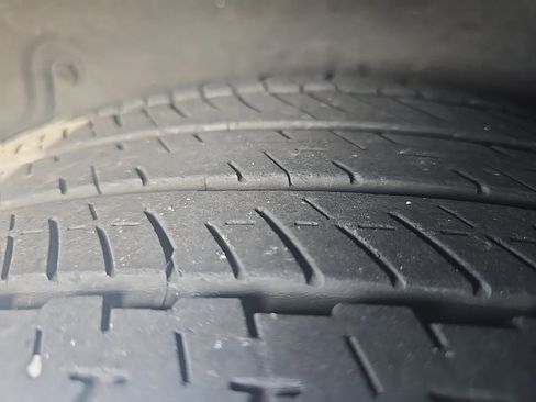 Used 2019 Toyota Highlander XLE w/ Protection Package #3 image 9