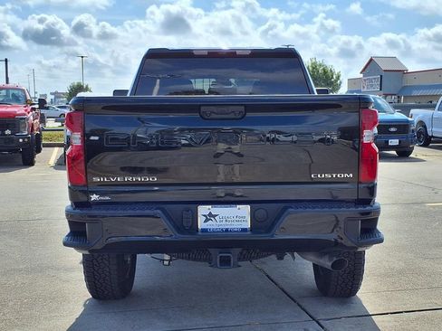 Used 2026 Chevrolet Silverado 2500 Custom w/ Custom Value Package AWD/4WD image 5
