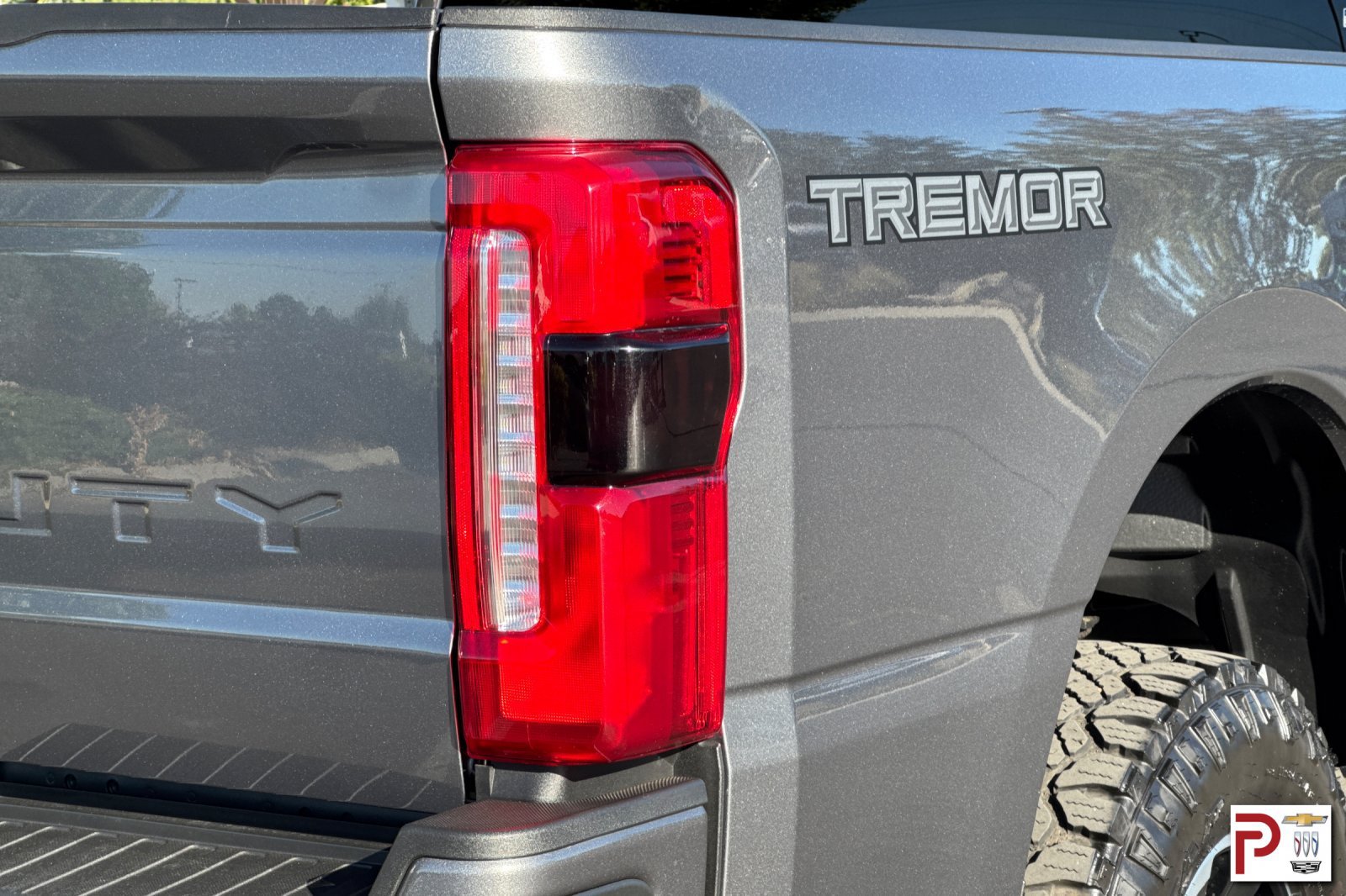 Used 2025 Ford F250 Lariat w/ Tremor Off-Road Package AWD/4WD image 34