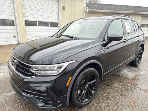 Used 2023 Volkswagen Tiguan SE R-Line image 11