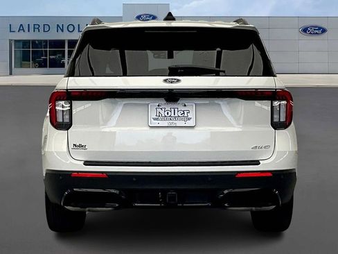 New 2026 Ford Explorer ST-Line w/ ST-Line Street Pack AWD/4WD image 4