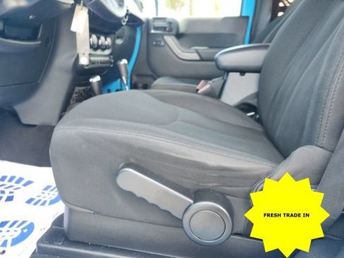 Used 2017 Jeep Wrangler Sport w/ Quick Order Package 24S AWD/4WD image 6