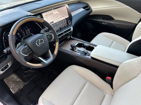 Used 2024 Lexus RX 350 Premium w/ Convenience Package FWD image 10