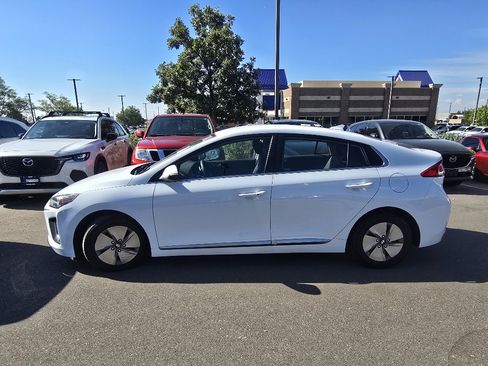 Used 2021 Hyundai Ioniq SE FWD image 13