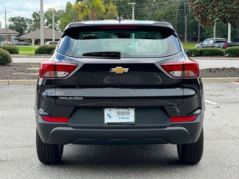 Used 2023 Chevrolet TrailBlazer LS FWD image 4