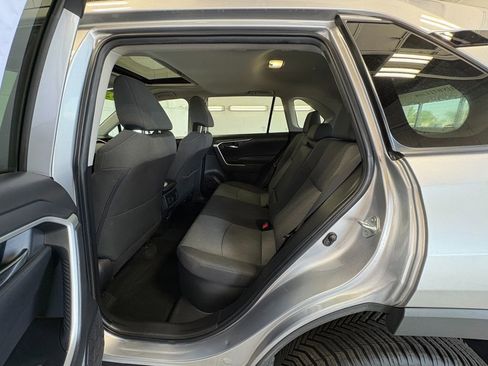 Used 2022 Toyota RAV4 XLE w/ Convenience Package AWD/4WD image 22