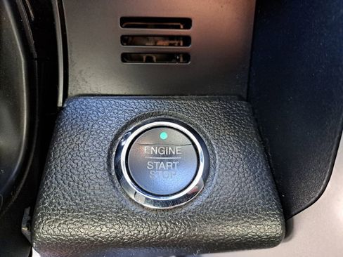 Used 2018 Ford F150 Lariat image 29