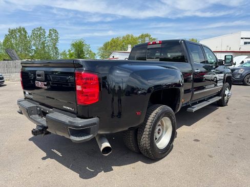Used 2019 GMC Sierra 3500 Denali AWD/4WD image 5