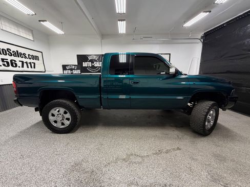 Used 1999 Dodge Ram 2500 Truck 4x4 Quad Cab image 2