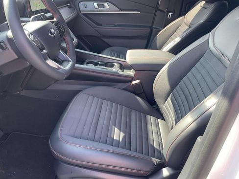 New 2026 Ford Explorer ST-Line w/ ST-Line Street Pack RWD image 9