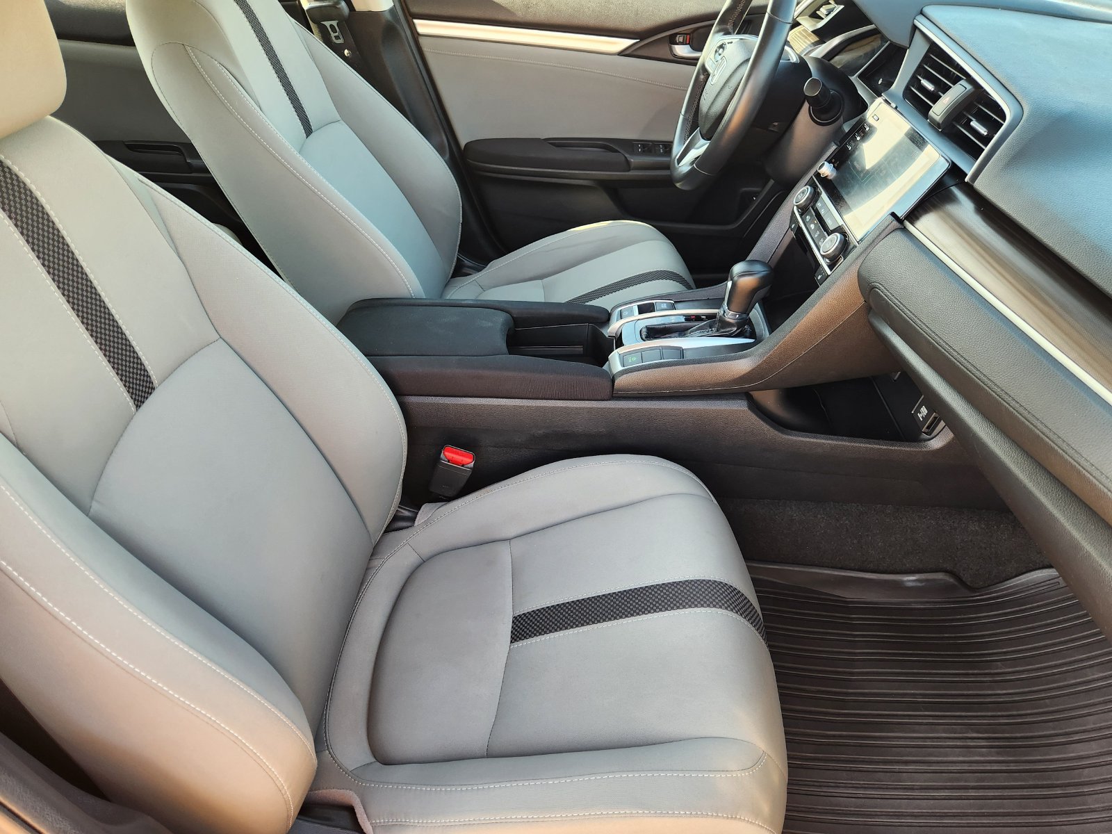 Used 2020 Honda Civic EX image 17