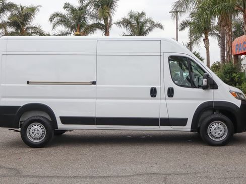 Used 2025 RAM ProMaster 2500 w/ Convenience Group FWD image 10