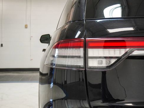 Used 2024 Lincoln Aviator Reserve AWD/4WD image 43