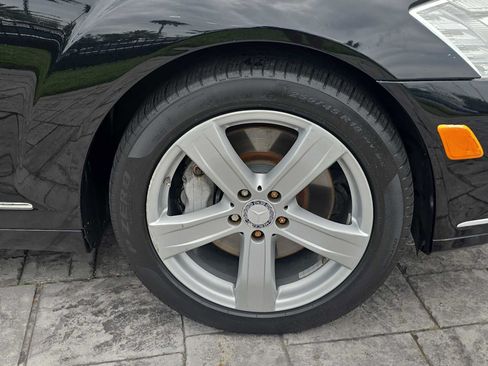 Used 2011 Mercedes-Benz S 550 4MATIC image 10