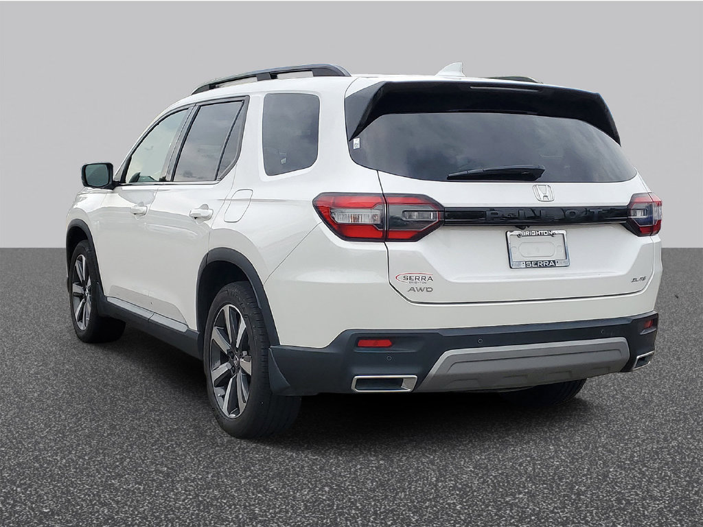 Certified 2024 Honda Pilot Elite image 2