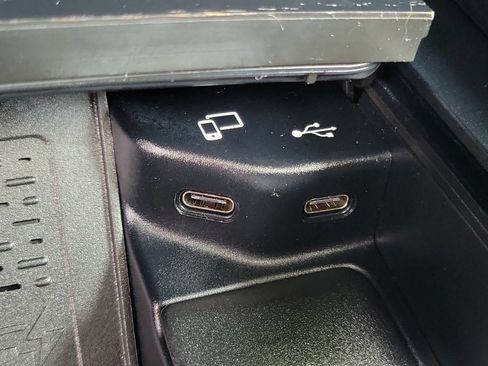 Used 2023 Mercedes-Benz GLS 450 4MATIC image 15