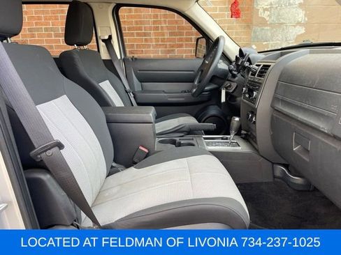 Used 2008 Dodge Nitro SXT image 29