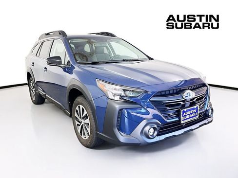 Used 2025 Subaru Outback Premium AWD/4WD image 1