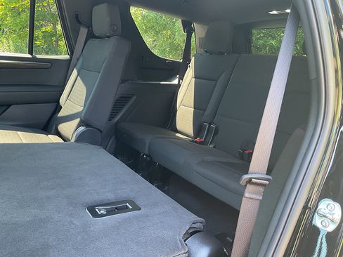 Used 2025 Chevrolet Tahoe LS AWD/4WD image 14