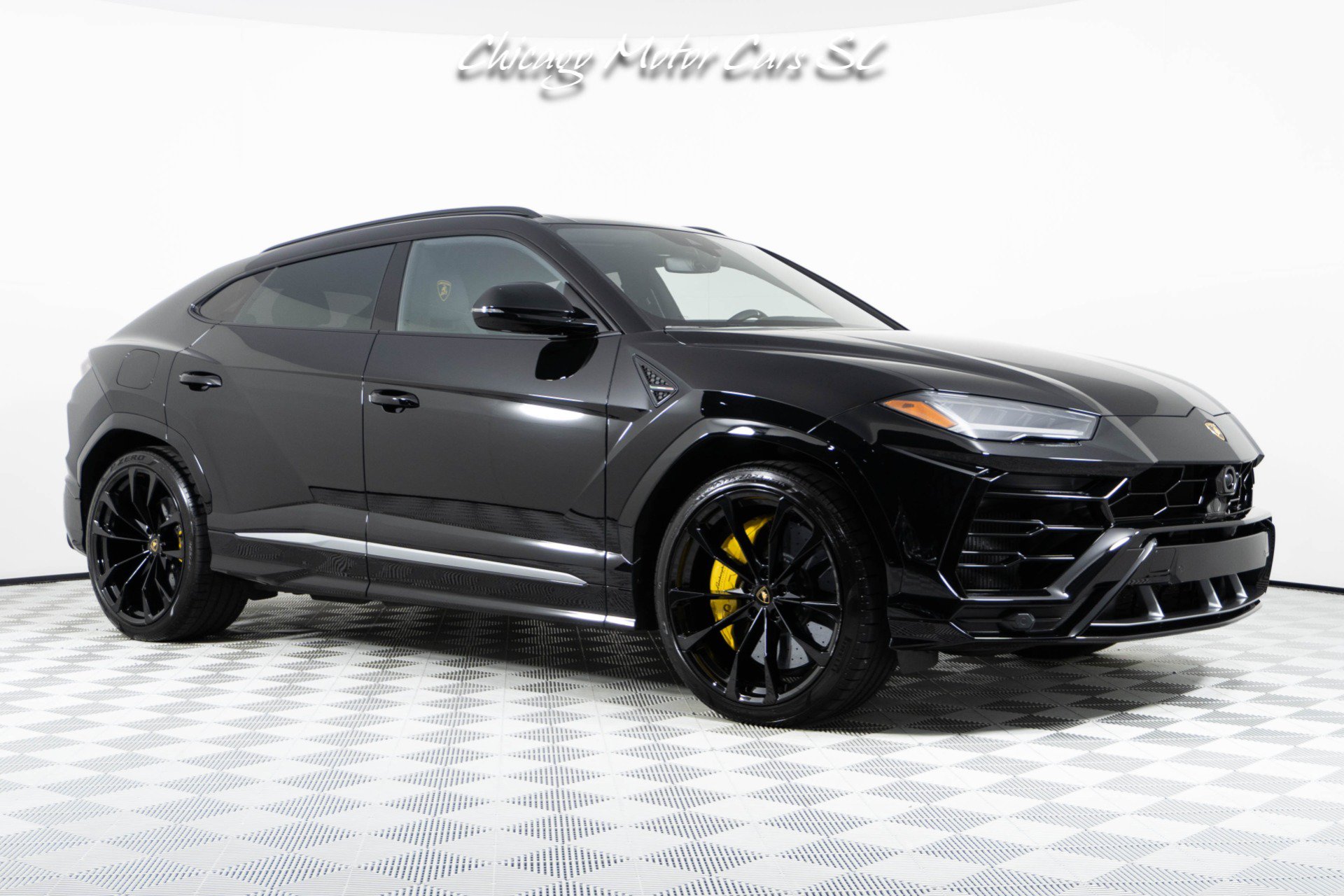 Used 2021 Lamborghini Urus AWD/4WD image 7