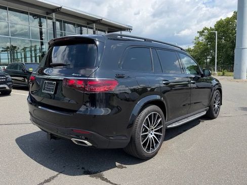 Used 2026 Mercedes-Benz GLS 580 4MATIC image 7