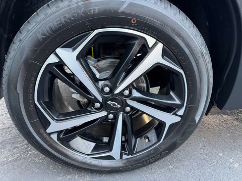 Used 2023 Chevrolet TrailBlazer RS w/ Sun and Liftgate Package AWD/4WD image 38