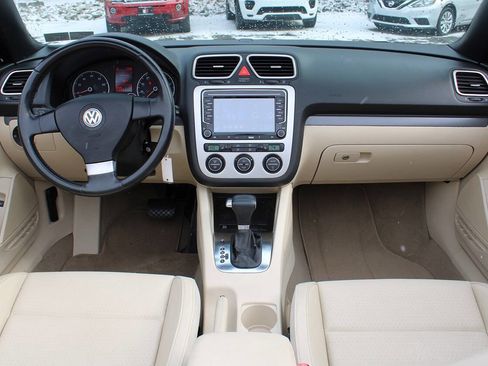 Used 2009 Volkswagen Eos Komfort image 15