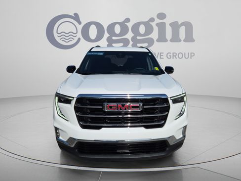 Used 2026 GMC Acadia Elevation w/ Elevation Premium Package FWD image 8